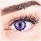Das Produktfoto zeigt unsere Crazy lila Farbige Kontaktlinse Purple Lunatic in einem echten Auge von ganz nah